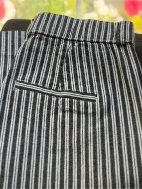 Hollister Ultra High Rise Ankle Pants Black White Railroad Stripe Size XS